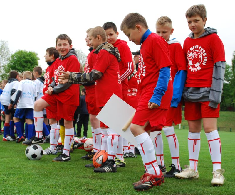 W poniedziałek grać będzie m.in. drużyna Polski, czyli młodzi sportowcy z SP nr 4 w Chełmie <br />
 (Joan
