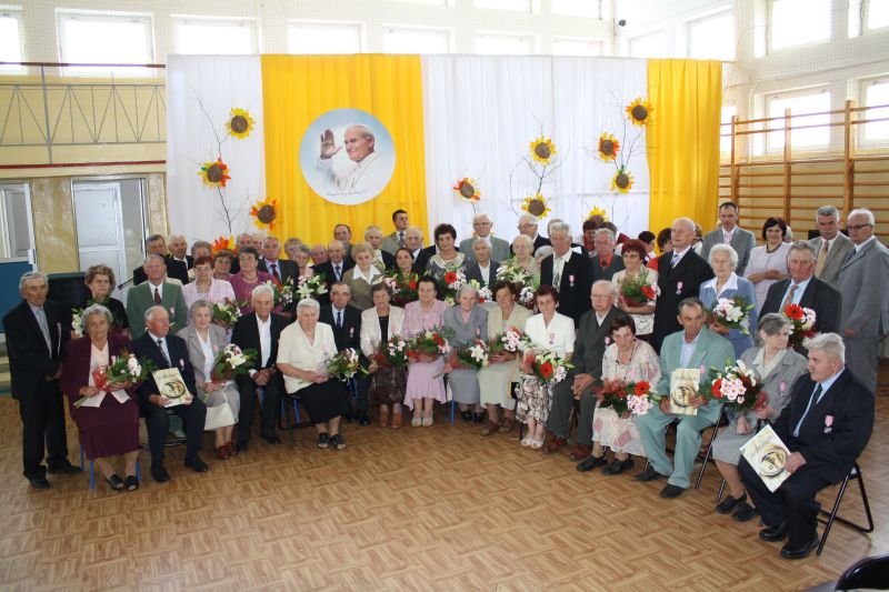 Uczestnicy obchodów Złotych Godów z gminy Ulhówek (UG Ulhówek)