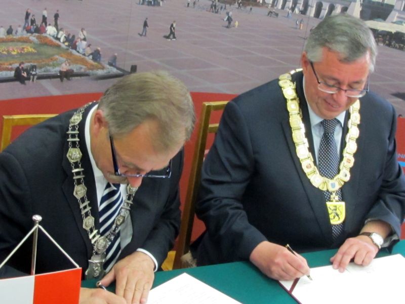Podpisanie umowy o współpracy partnerskiej miast odbyło się w piątek 25 maja  (Leszek Wójtowicz)