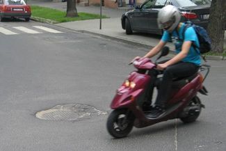 Prawdopodobnie minie jeszcze sporo lat, zanim w mieście zniknie ostatnia taka studzienka
 (Jacek Ba