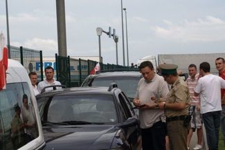 Służby graniczne dobrze przygotowały się na przyjęcie kibiców. (Straż Graniczna)