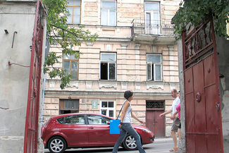 Po remoncie kamienica ma się lepiej komponować z wcześniej zadbanym otoczeniem. ( Jacek Barczyński)