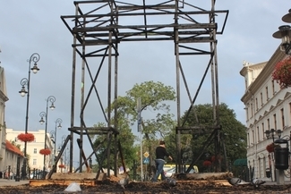 Po instalacji "Słoma" została tylko konstrukcja (Łukasz Dudkowski)