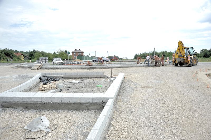Na zdjęciu: Budowa ronda na skrzyżowaniu z drogą wojewódzką 835. (GDDKiA o. Lublin)