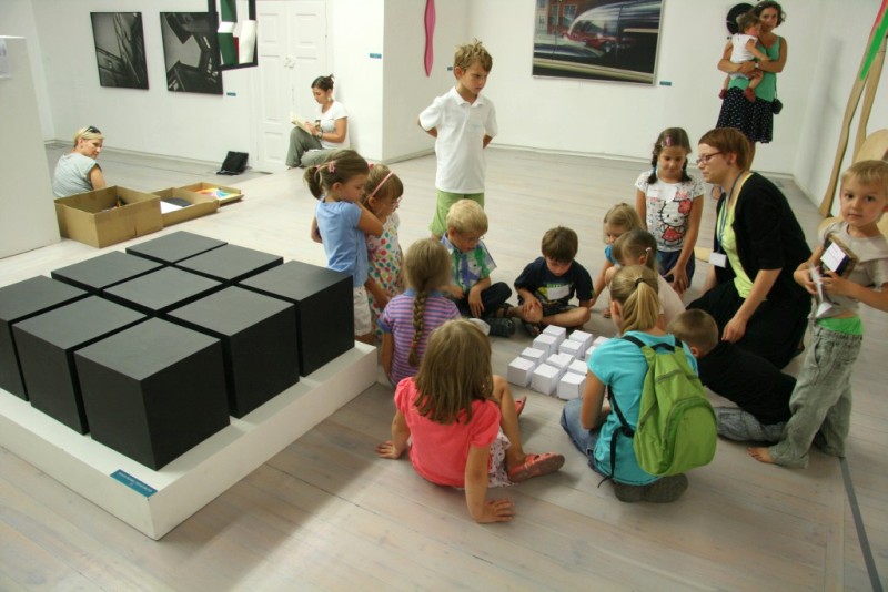 Niedzielne warsztaty edukacyjne w Galerii Labirynt są propozycją twórczego spędzania wolnego czasu (