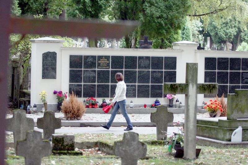 Kolumbarium na cmentarzu przy ul. Lipowej w Lublinie (Jacek Świerczyński)