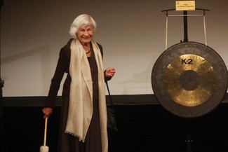 Gong nosi imię Danuty Szaflarskiej (Wojciech Nieśpiałowski)