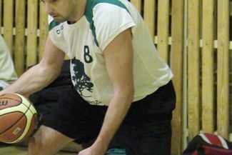 Paweł Hołota zdobył 28 punktów dla Braci Mrozik (Maciej Kaczanowski)