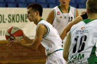 Jakub Adameczek (z lewej) i Mateusz Wiśniewski nie będą dobrze wspominali meczu w Radomiu (Archiwum)