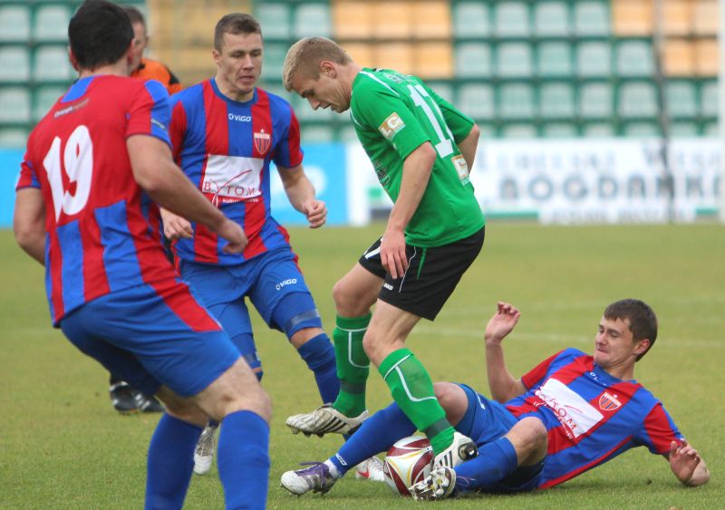 Tomasz Tymosiak (w zielonej koszulce) to wychowanek GKS Bogdanka i jeden z najmłodszych graczy w zes
