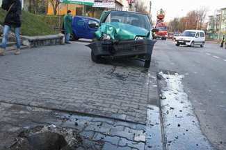 Na Drodze Męczenników Majdanka tworzą się korki (Wojciech Nieśpiałowski)