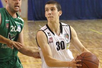Michael Gospodarek zdobył w meczu z Sokołem 18 punktów (MACIEJ KACZANOWSKI)