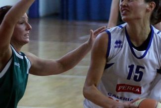 Daria Cybulak i jej koleżanki w niedzielę znowu zagrają na wyjeździe (WOJCIECH NIEŚPIAŁOWSKI)