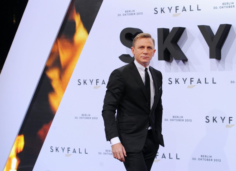Odtwórca głównej roli David Craig zapewnia, że agent 007 nigdy nie będzie gejem (EPA/Jens Kalaene)