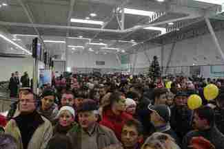 Tłumy na lotnisku Lublin (Dorota Awiorko-Klimek)