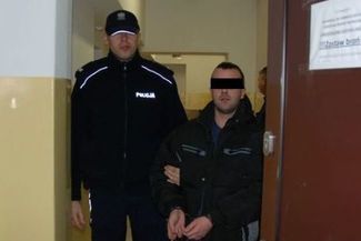 Mężczyzna był bardzo zaskoczony wizytą policjantów (Policja)