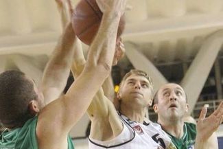 Adam Myśliwiec rozegrał w Jaworznie dobry mecz, ale to nie wystarczyło do zwycięstwa Novum (MACIEJ K