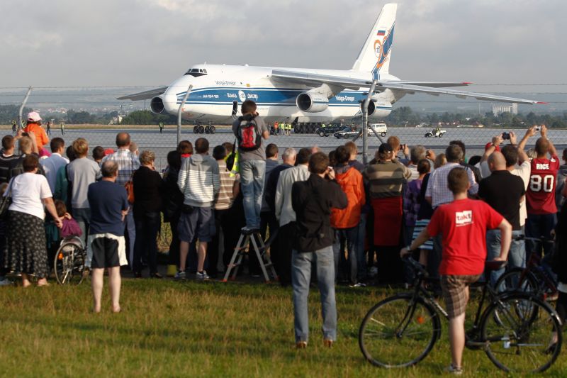 Rusłan lądował na rzeszowskiej Jasionce także w lipcu 2011 roku. Wokół lotniska zgromadziły się tłum