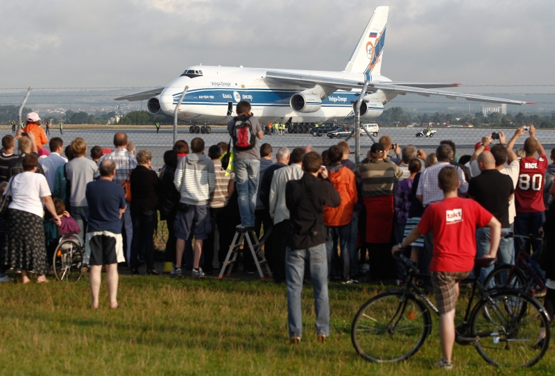 An-124 Rusłan wylądował w 2012 roku na rzeszowskiej Jasionce. Zabrał stamtąd cztery Sokoły wyproduko