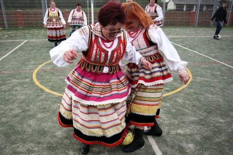Piosenka śpiewaczek spod Janowa Lubelskiego wygrała konkurs na oficjalny hymn polskiej reprezentacji na Euro 2012. (Archiwum)