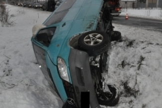 Do szpitala trafił kierowca busa. (Policja)