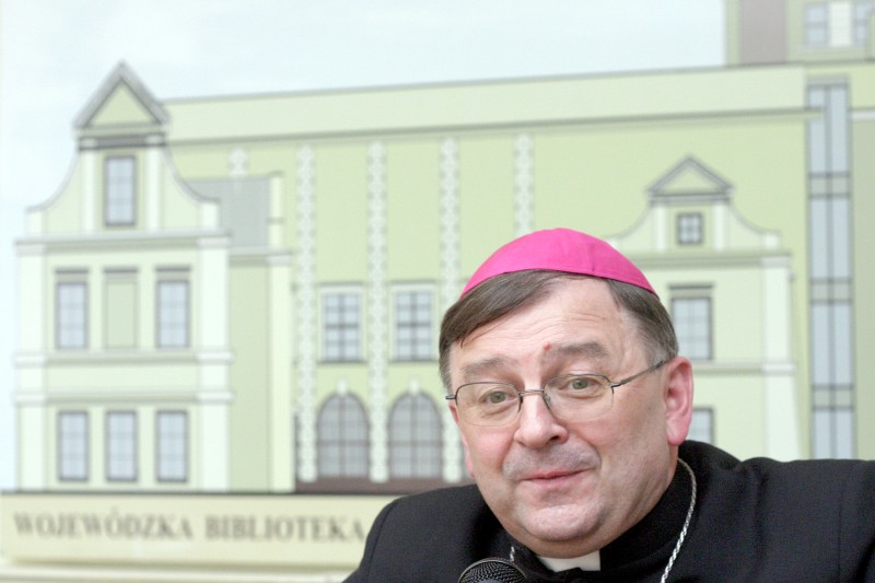 Arcybiskup Józef Życiński zmarł nagle 10 lutego 2011 r. w Rzymie na zawał serca (Dorota Awiorko-Klim