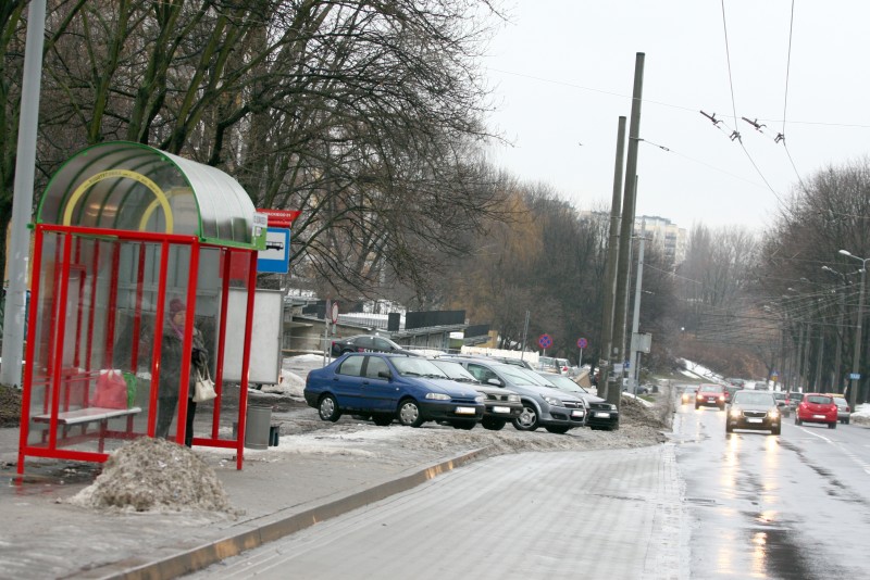 Zdaniem radnego, przystanek przy ul. Wileńskiej powinien być przeniesiony w dół ulicy<br />
 (Jacek Świer