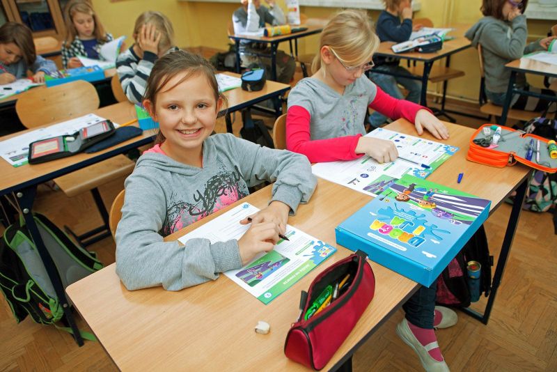 Ponad 500 uczniów z lubelskich szkół podstawowych dostały pakiety edukacyjne "Droga i Ja" (Renault