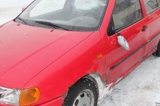 18-latek rozbił przednią szybę. (Policja)