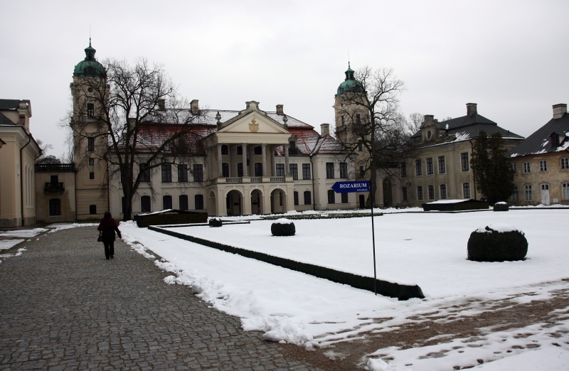 Muzeum mieści się w jednej z najlepiej zachowanych rezydencji magnackich w Polsce, dawnej siedzibie 
