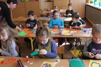 Szkoła w Berezówce - zajęcia plastyczne (Agnieszka Mazuś)