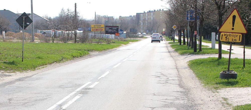 Al. Tysiąclecia w Kraśniku jest załatana (na zdjęciu). Podobnie ul. Lubelska i Oboźna. Ul. Sikorskie