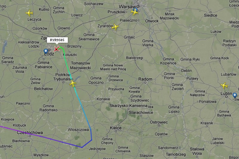 Samolot z Dublina do Lublina wylądował w Łodzi (Flightradar)