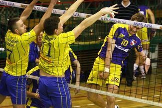 Siatkarze Avii stają do walki w play-off, a gracze Cukrownika mają już wolne (JACEK ŚWIERCZYŃSKI)