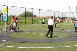 Jedną z prób w Łęcznej była jazda po miasteczku rowerowym (WRD KWP Lublin)