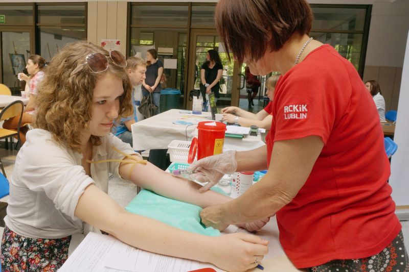 Joanna Maciejewska, studentka KUL, jedna z uczestniczek akcji KRajowy KRwiecień Krwiodawstwa. (Macie