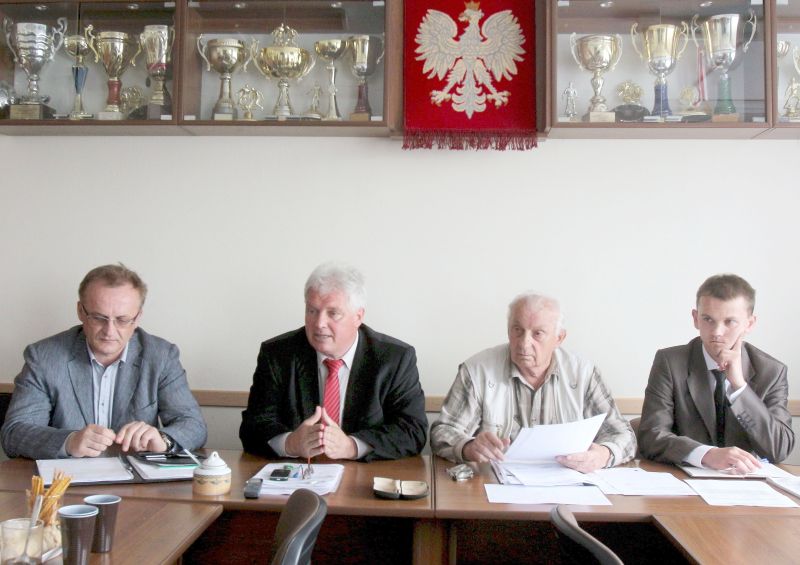 Piątkowa konferencja w siedzibie LZPN. Od lewej: Krzysztof Gil, Zbigniew Bartnik, Marian Urbański i 