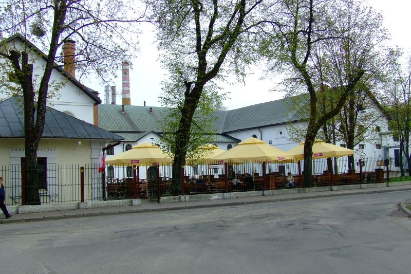 Zabytkowy Browar w Zwierzyńcu został założony przez Stanisława Kostkę Zamoyskiego w XIX wieku  (Perł