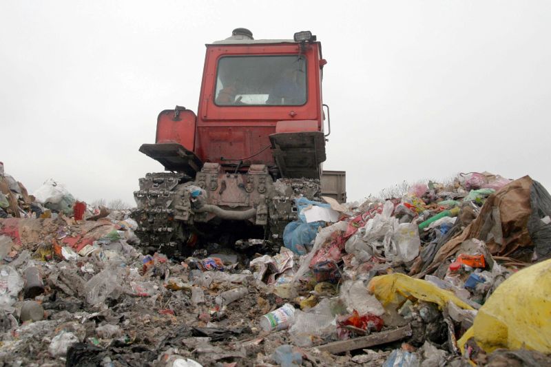 Gminy powoli kończą zbierać od mieszkańców tzw. deklaracje śmieciowe (Jacek Świerczyński/ Archiwum)