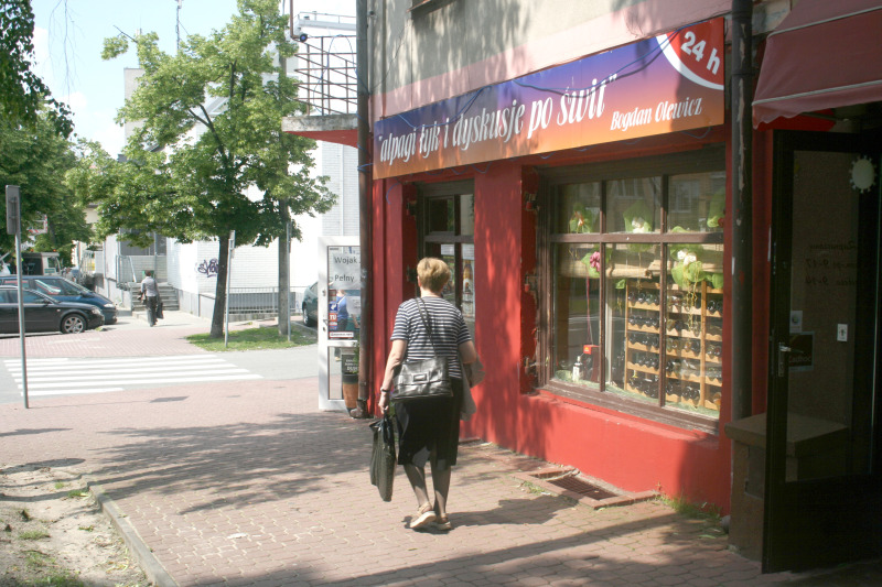 Według radnej Anny Dzierżawskiej, działalność nocnych sklepów z alkoholem zakłóca spokój mieszkańców
