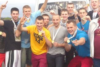 Koszykarze UMCS w drodze powrotnej z Poznania (ARCHIWUM PRYWATNE DAWIDA MYŚLIWCA)