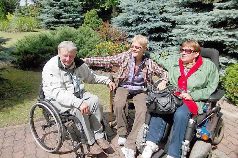 Trójka niepełnosprawnych wybitnych sportowców ruszyła na wyprawę dookoła kraju na wózkach inwalidzki