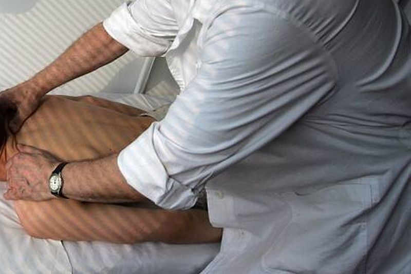 Prawie w każdym skierowaniu na zabiegi fizjoterapeutyczne, znajduje się masaż leczniczy (Archiwum DW