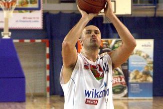 Przemysław Łuszczewski (w białej koszulce) najprawdopodobniej opuści Wikanę-Start Lublin (JACEK ŚWIE