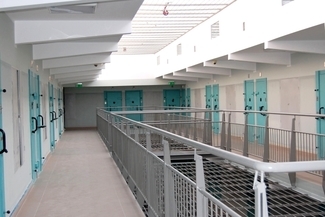 Do końca sierpnia ma być oddany trzykondygnacyjny pawilon mieszkalny dla więźniów, który stanął na m