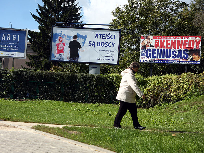 Duże plakaty z napisem "Ateiści są boscy” można już oglądać na ulicach Lublina (Jacek Świerczyński)