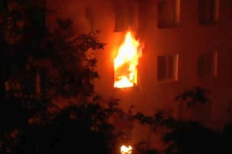 Pożar wieżowca na ul. Ogródkowej (Mirek Mazur / YouTube )