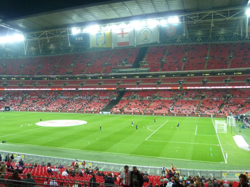 Tak prezentowało się Wembley na dwie godziny przed meczem (Dominik Smagała)