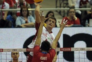 Piotr Nowakowski zapewnia, że zapomniał już o nieudanym Euro 2013 i skupia się na grze w klubie (CEV