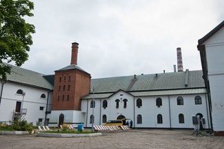 Montaż urządzeń w browarze w Zwierzyńcu. Od wczoraj działają (Perła Browary Lubelskie)